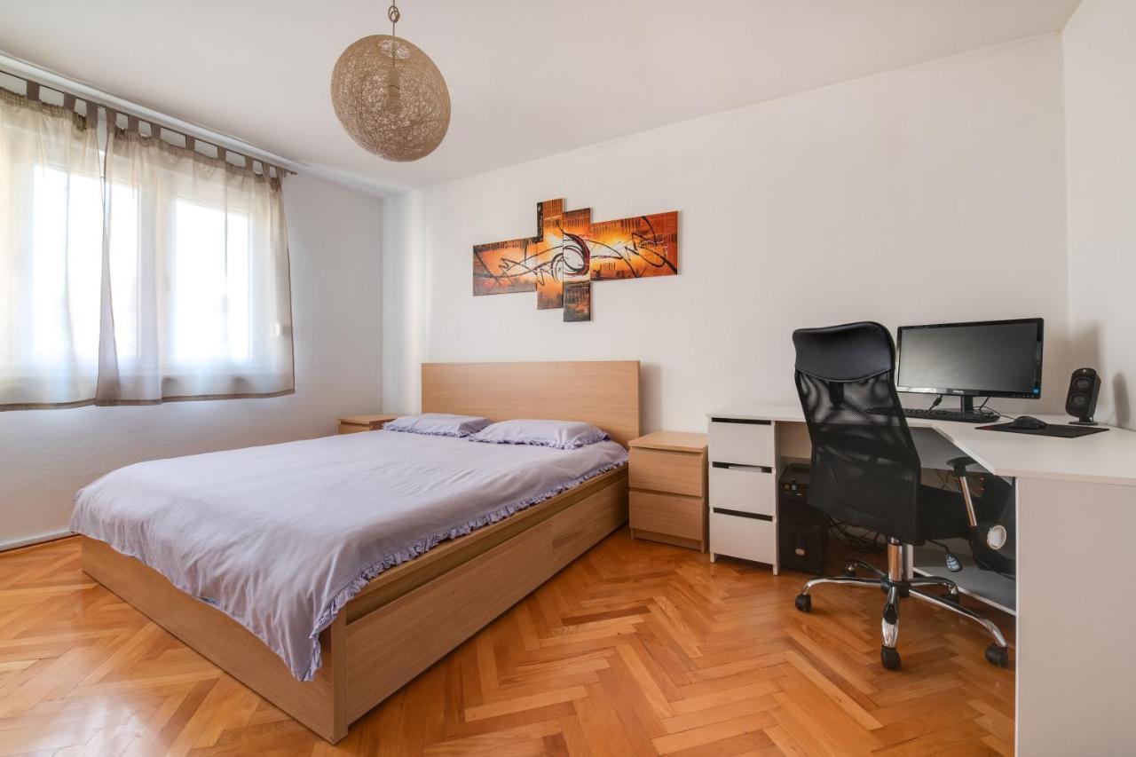 Apartment Niksa Pula Extérieur photo